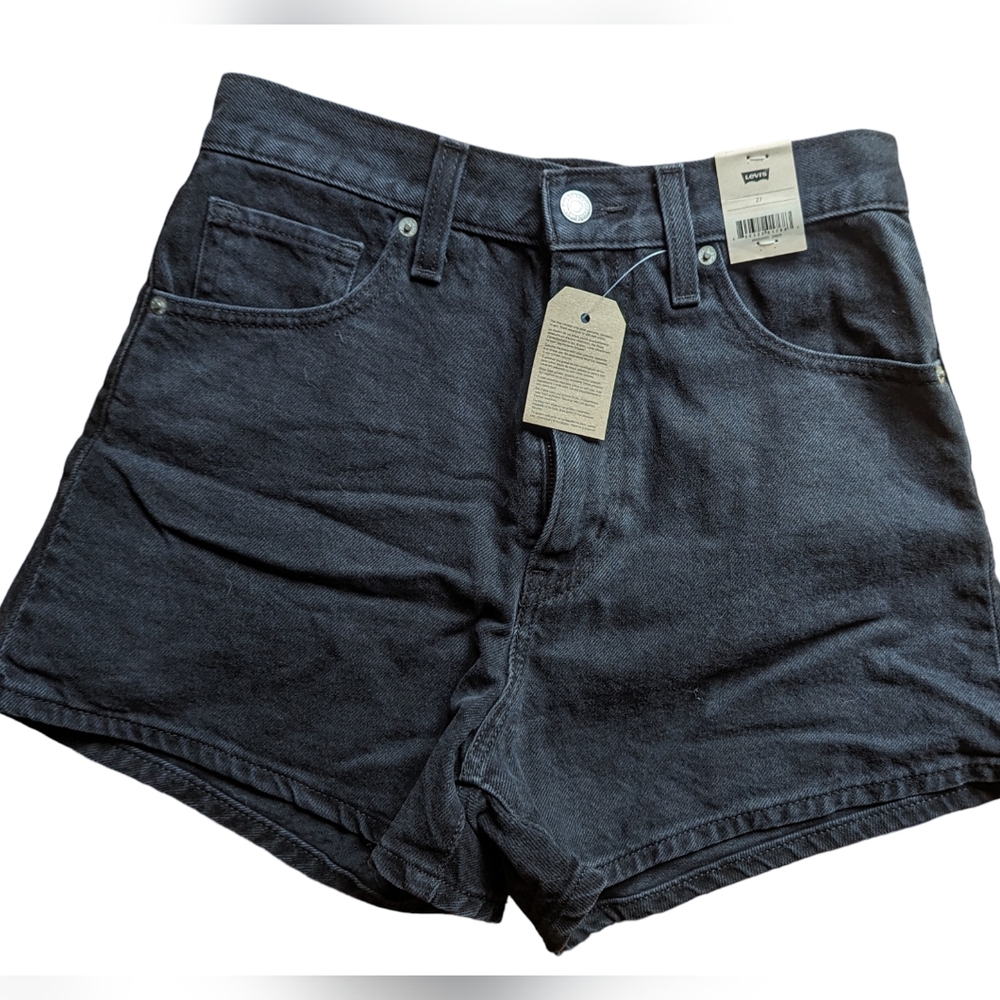NWT Levi's shorts size 27